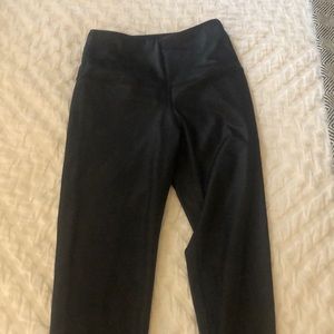 Carbon 38 shiny leggings